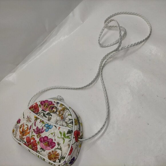 Authentic Gucci White Canvas Shoulder Bag mon962-110525 - Picture 8 of 16